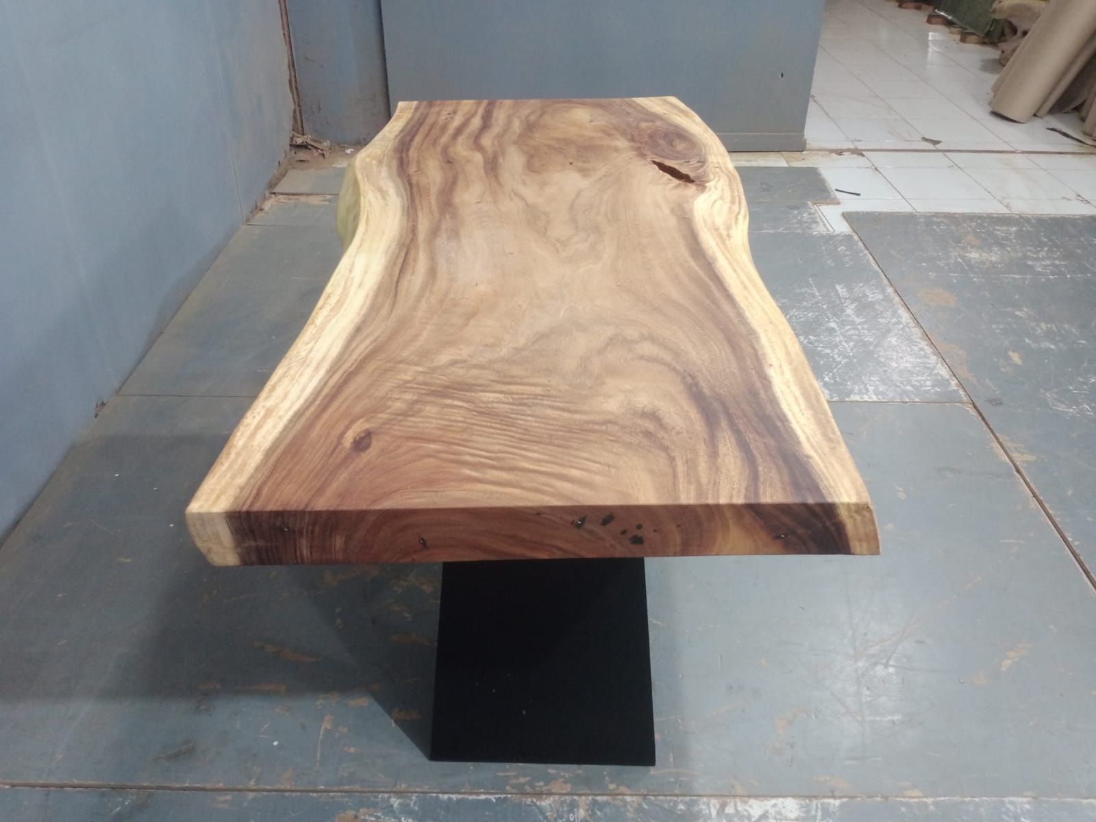 Live Edge Tables
