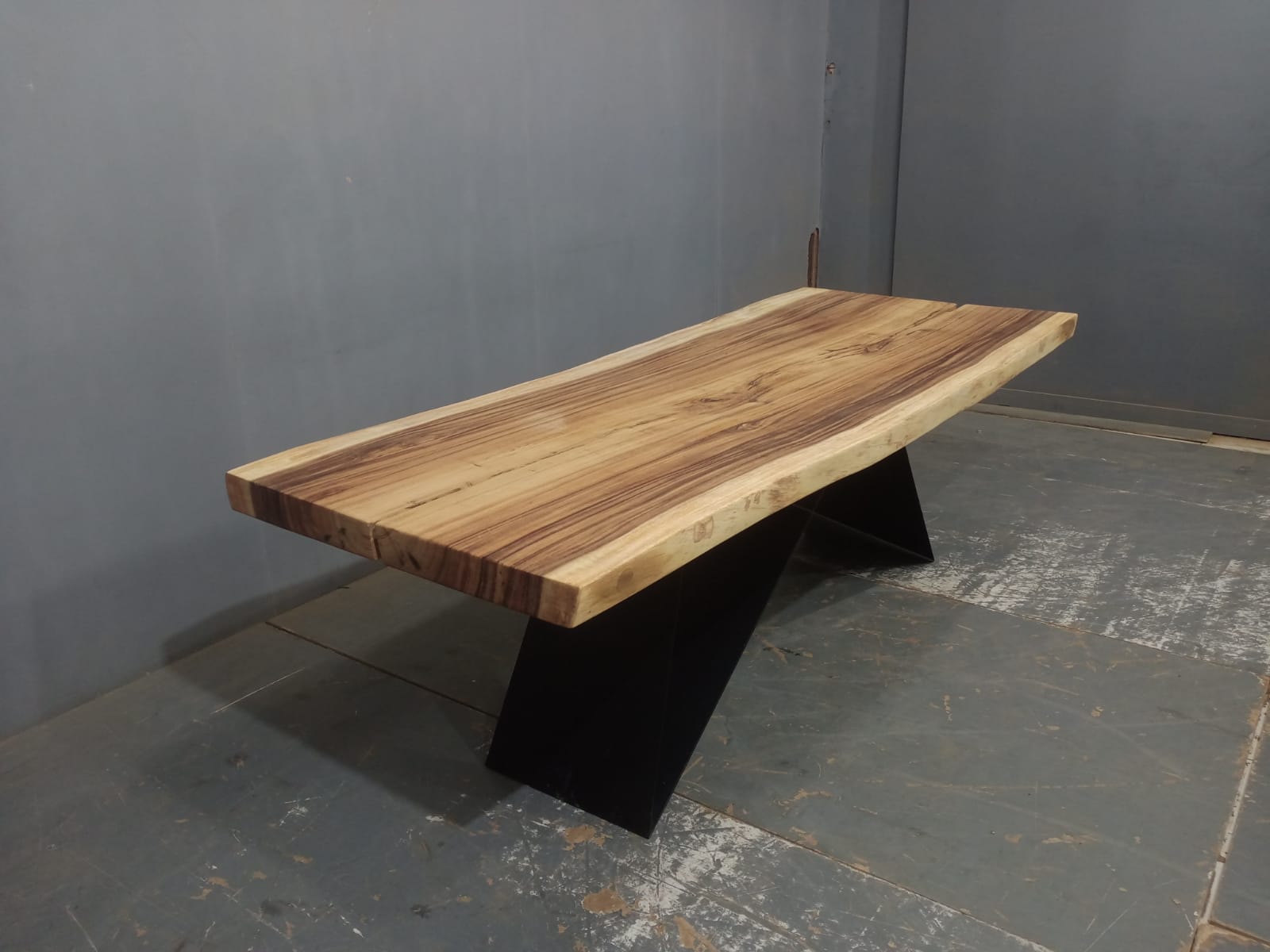 Live Edge Tables