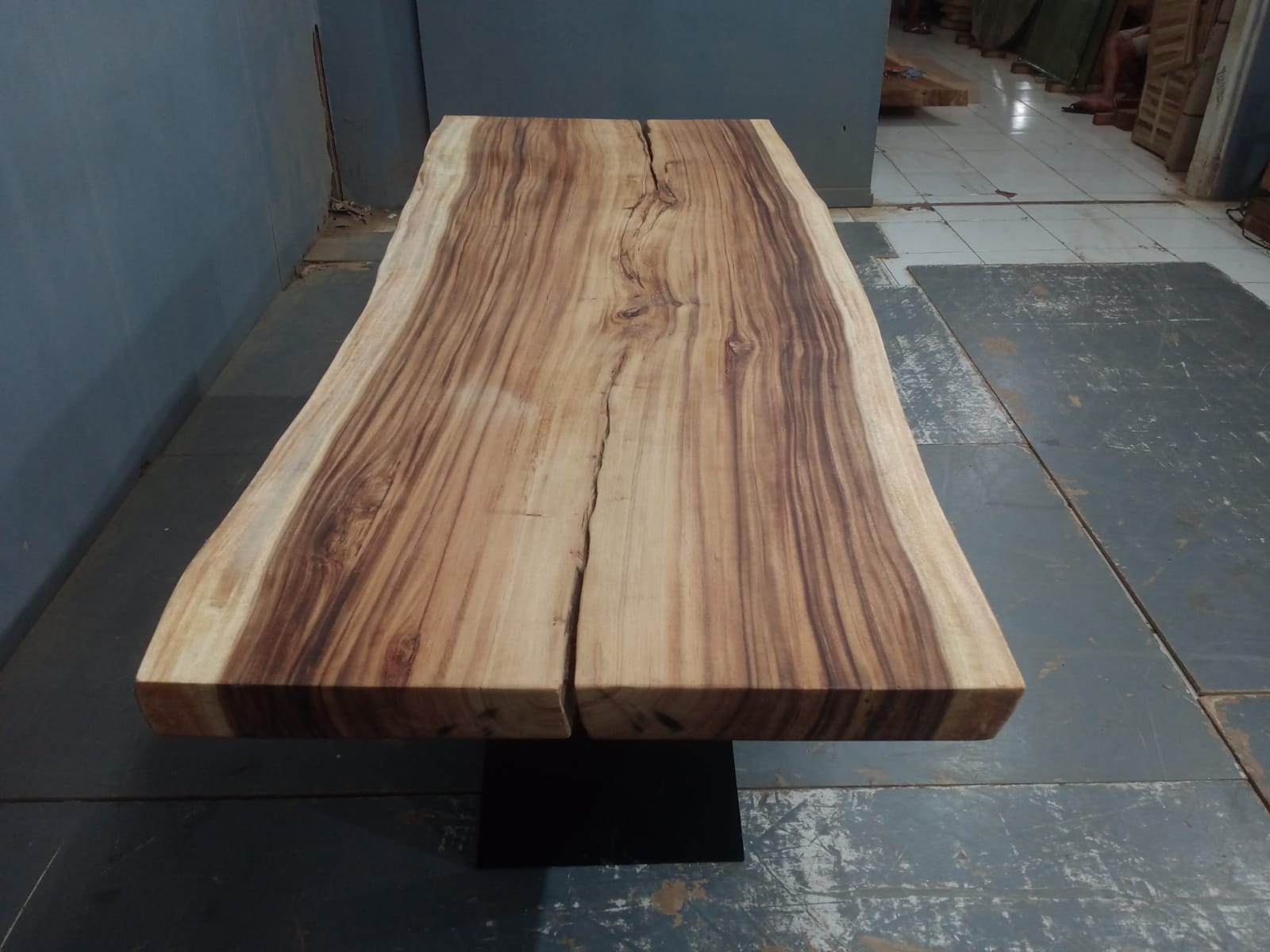 Live Edge Tables