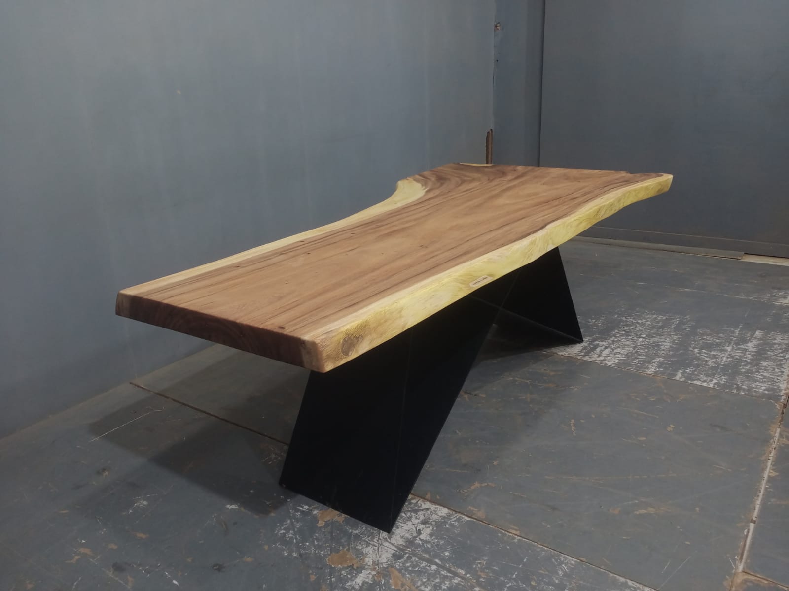 Live Edge Tables