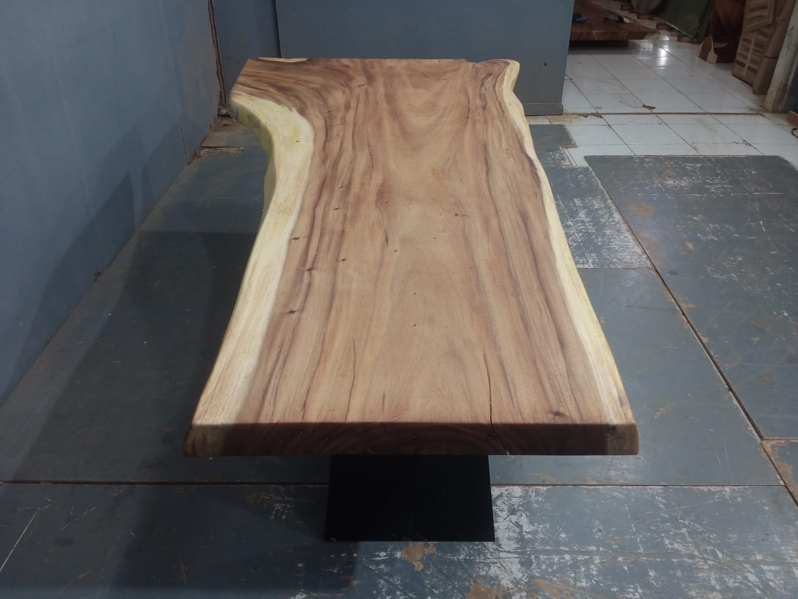 Live Edge Tables