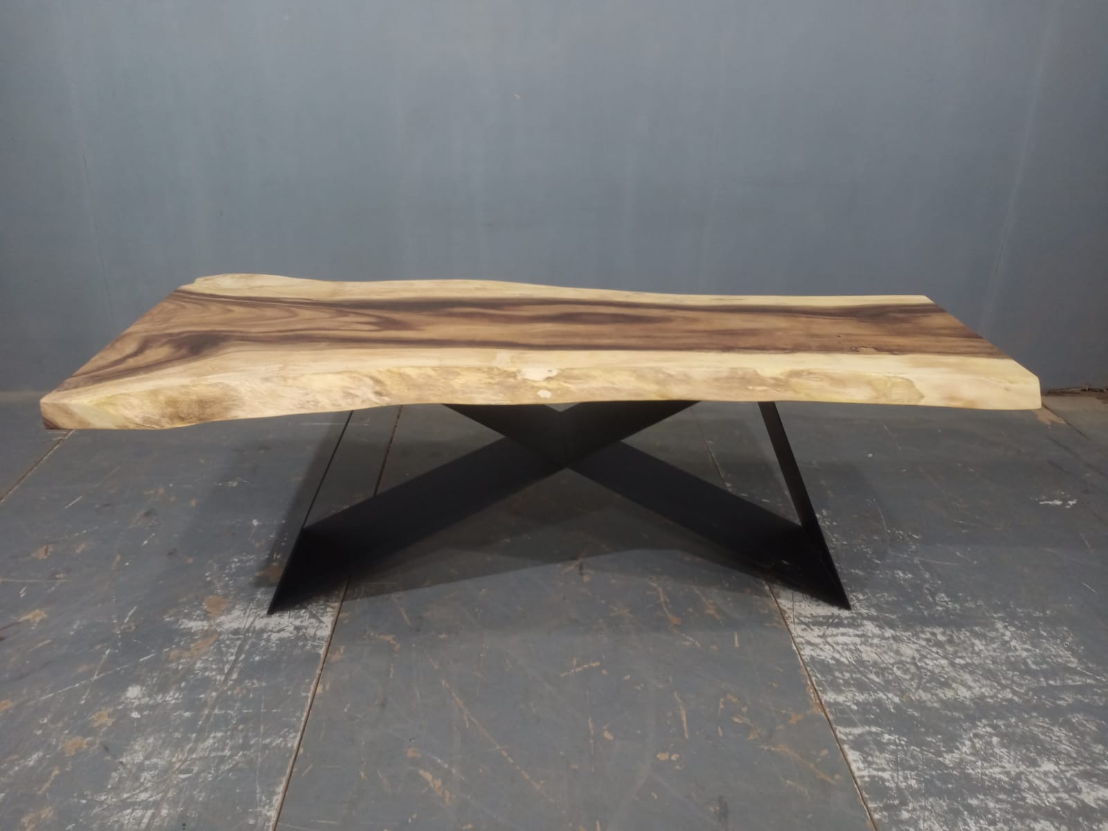 LIVE EDGE TABLES