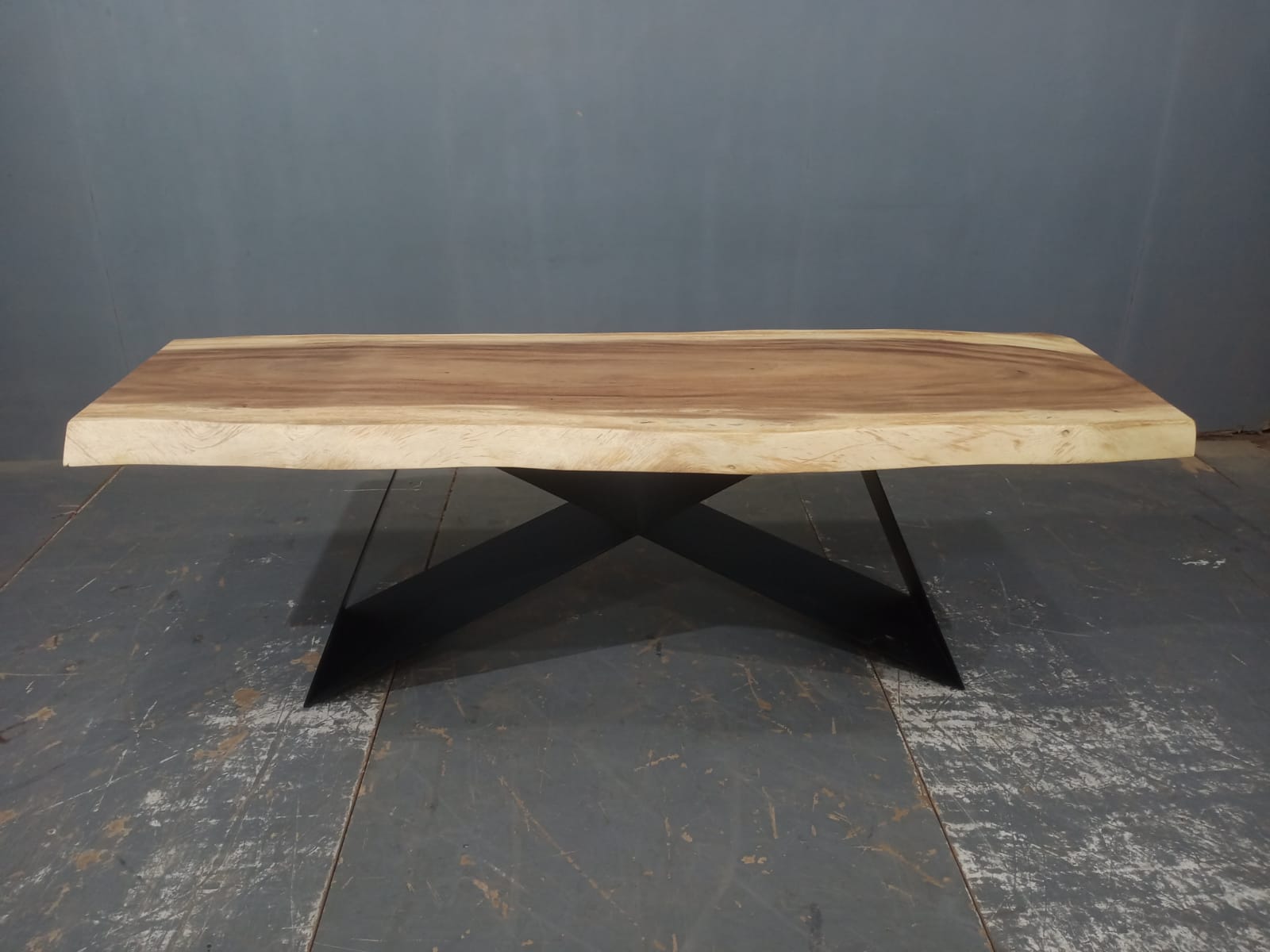 LIVE EDGE TABLES