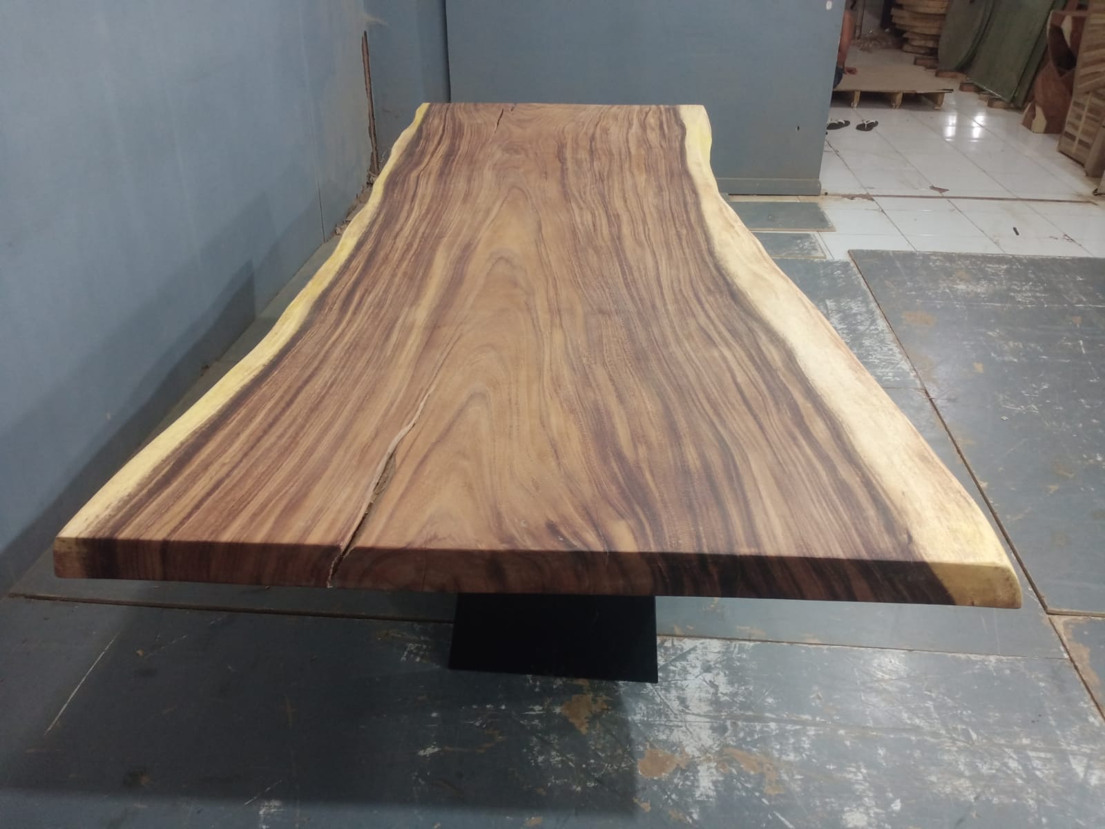 Live Edge Tables