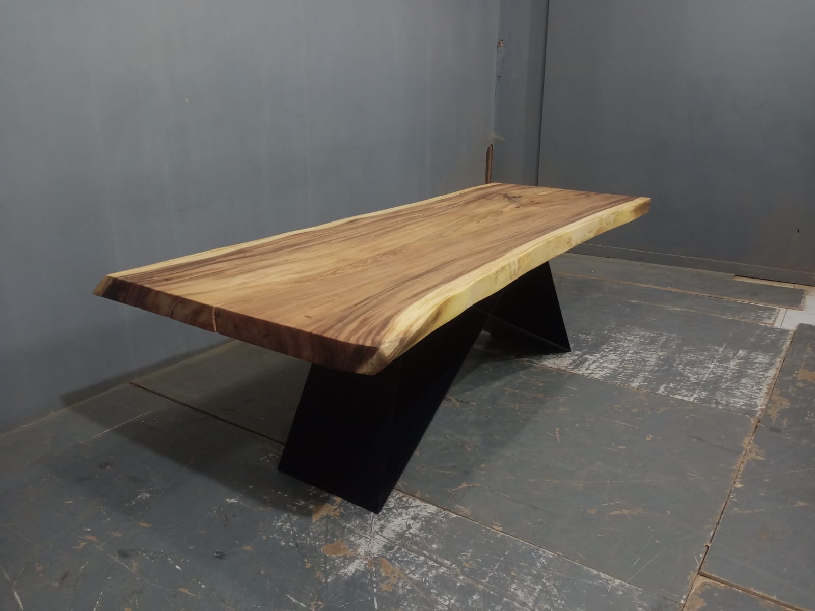 Live Edge Tables