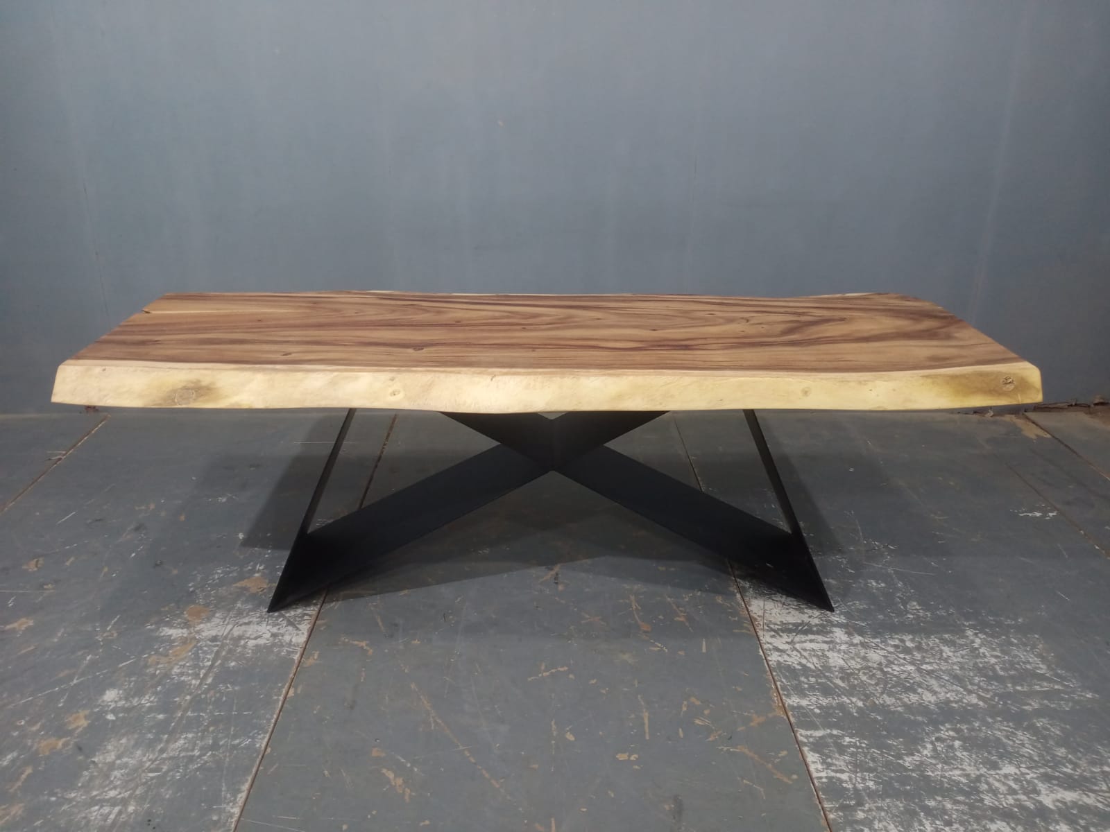 LIVE EDGE TABLES